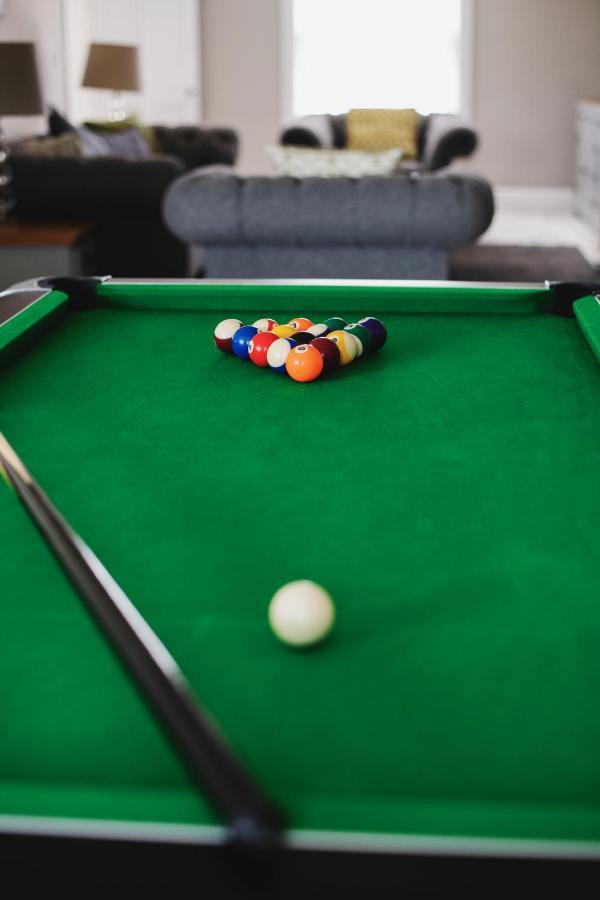 Large Country House - Hot Tub - Pool Table - Bbq - 5 Bedrooms - Log Burner Three Legged Cross Ngoại thất bức ảnh